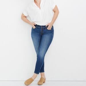 Madewell 9" Mid-Rise Skinny Crop Jeans: Button-Front TENCEL Denim Size 29